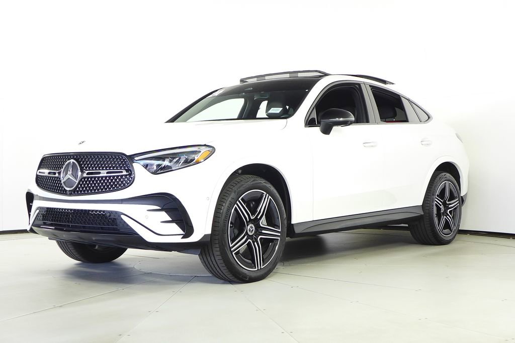 Used 2024 Mercedes-Benz GLC 300 4MATIC image 2