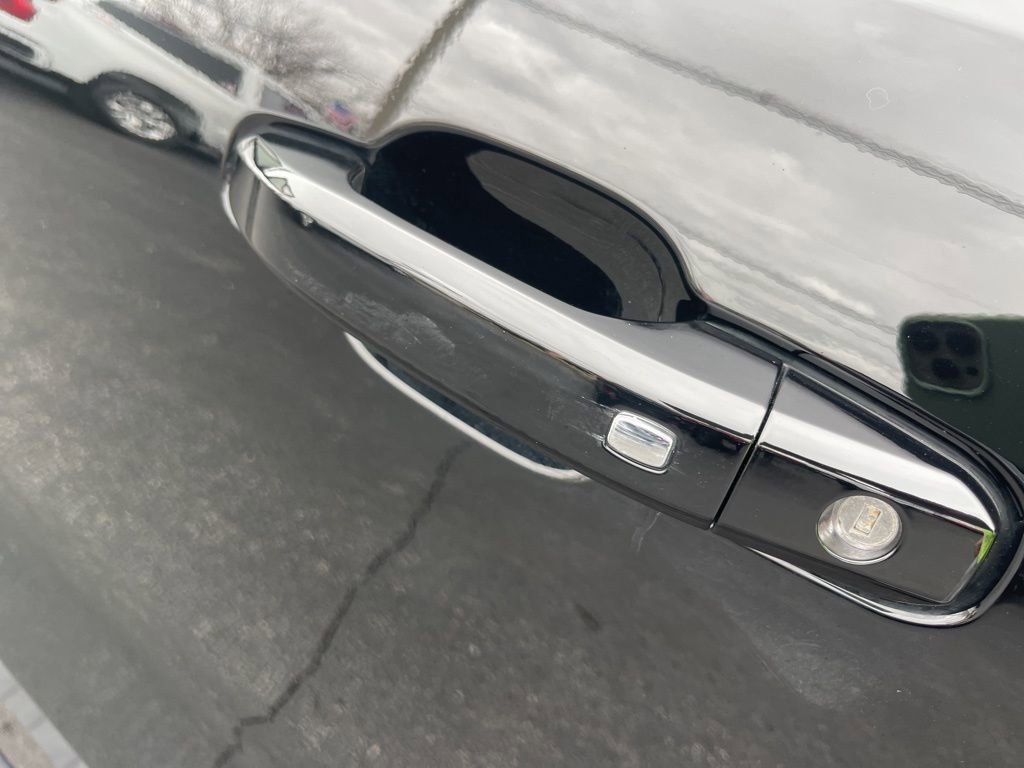 Used 2025 Chevrolet Colorado Z71 w/ Midnight Edition image 7