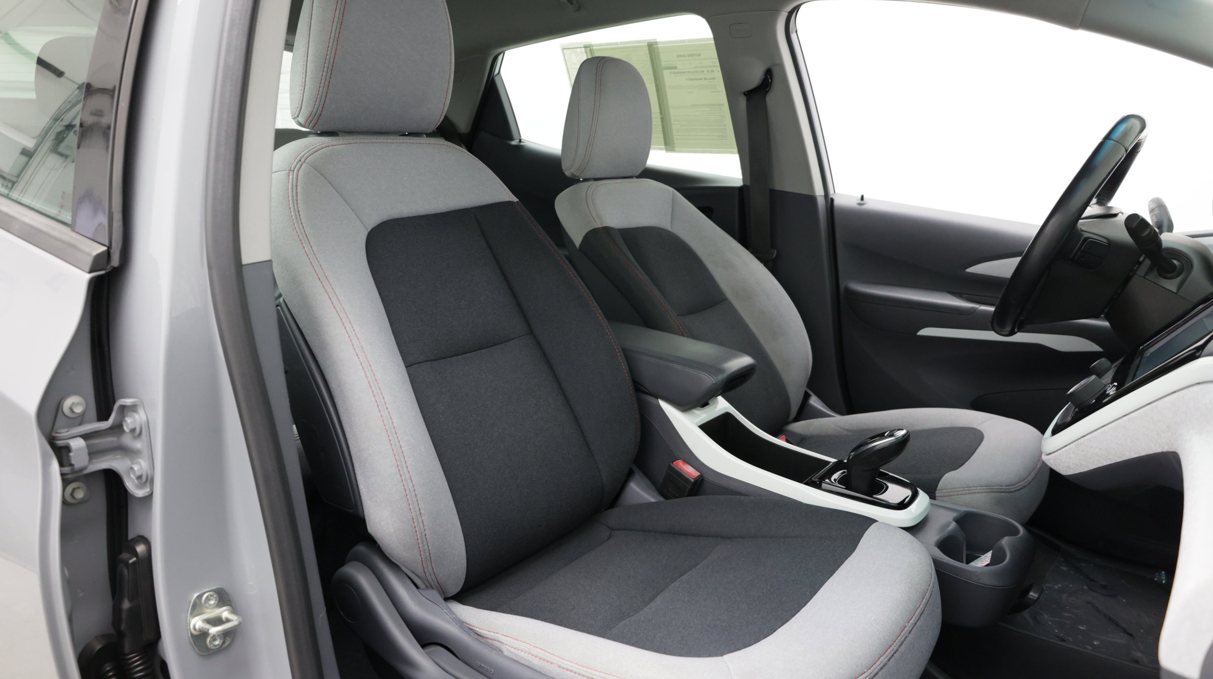 Used 2021 Chevrolet Bolt LT FWD image 41