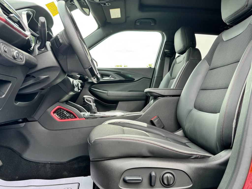 Used 2023 Chevrolet TrailBlazer RS w/ Sun and Liftgate Package AWD/4WD image 20