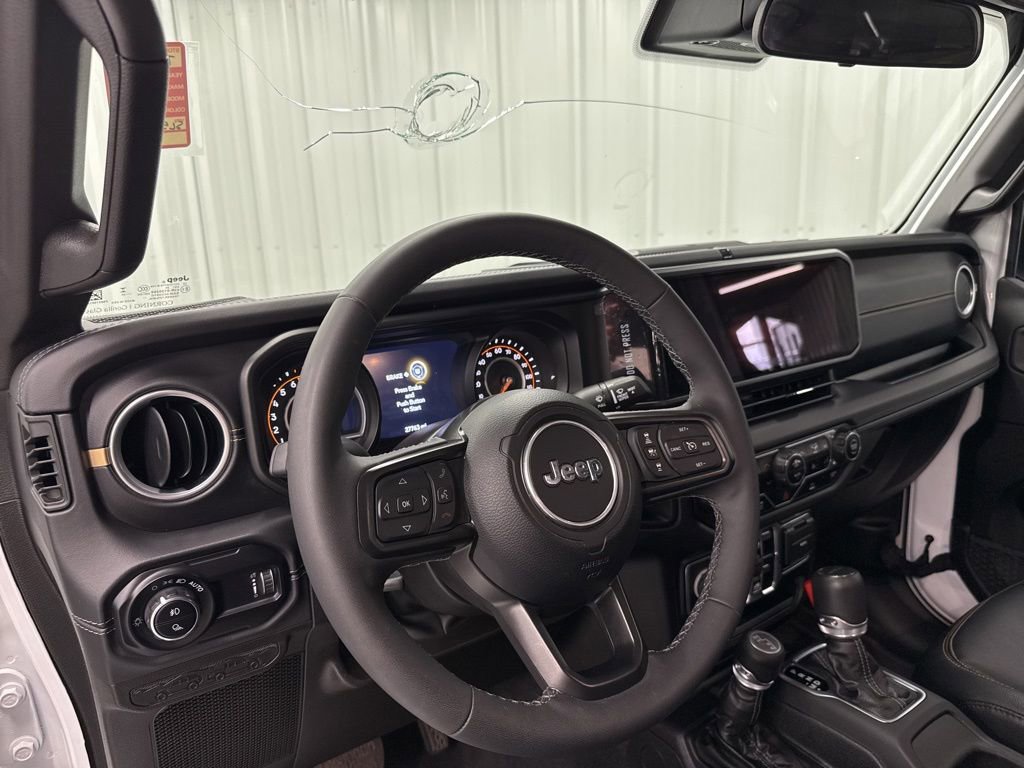 Used 2025 Jeep Gladiator Sport AWD/4WD image 21