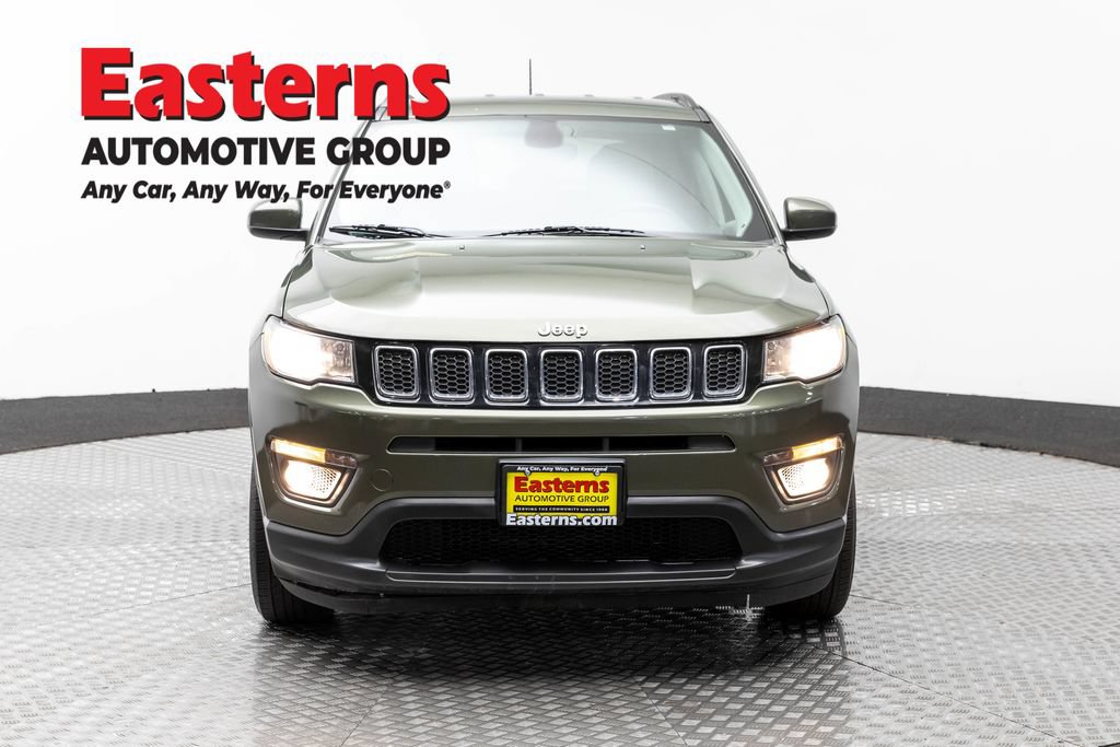 Used 2021 Jeep Compass Latitude AWD/4WD image 2