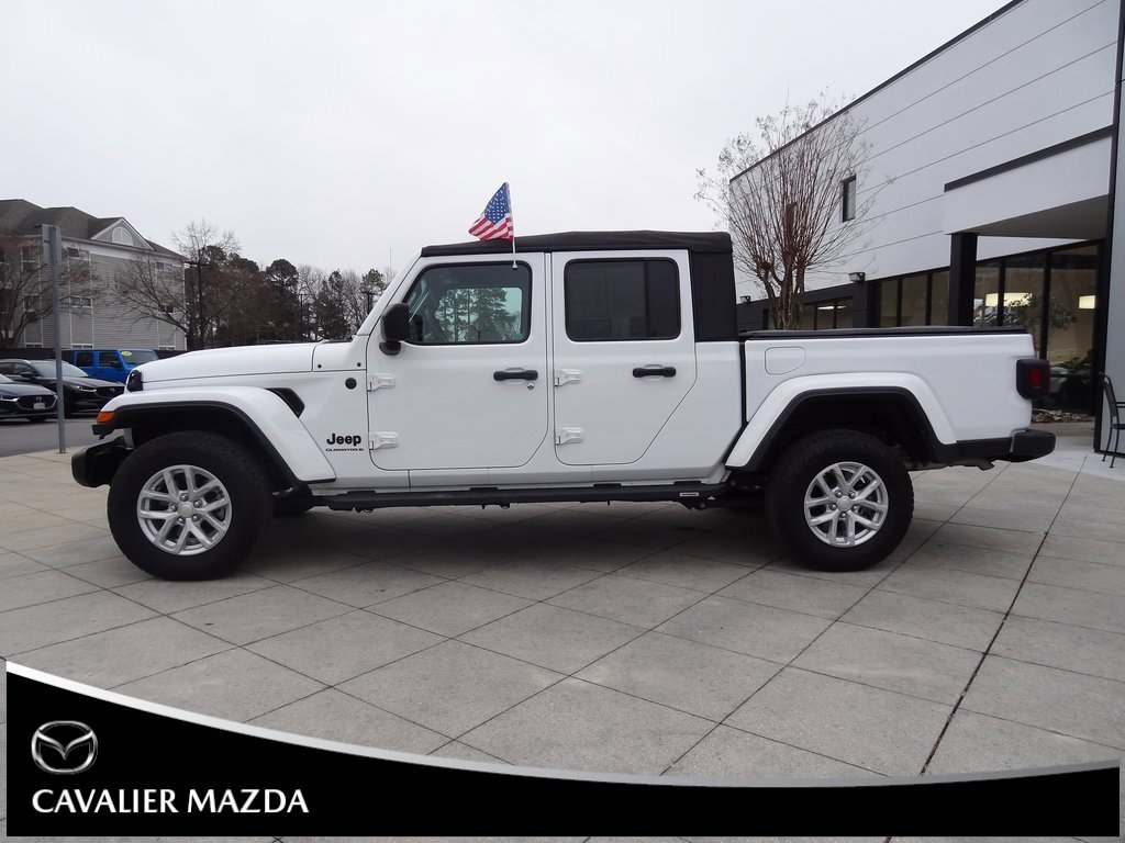 Used 2023 Jeep Gladiator Sport image 8