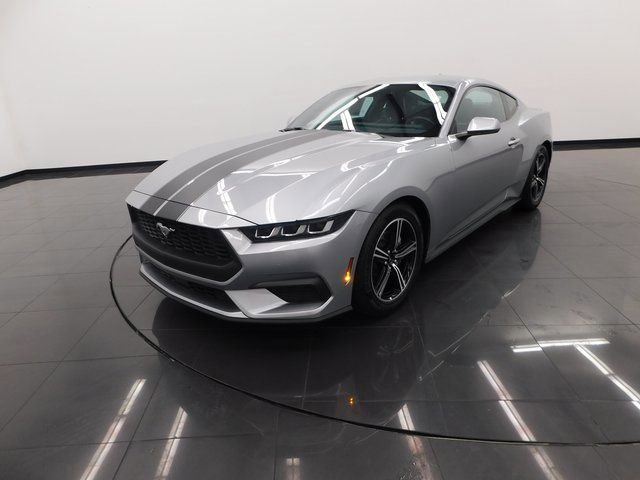 Used 2024 Ford Mustang Premium image 4