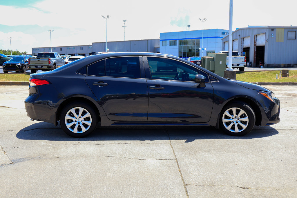 Used 2026 Toyota Corolla LE FWD image 23
