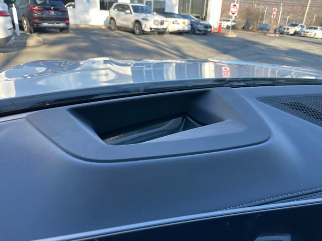 Used 2026 BMW X7 xDrive40i w/ Premium Package image 28