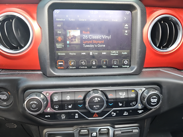 Used 2021 Jeep Wrangler Unlimited Rubicon AWD/4WD image 17