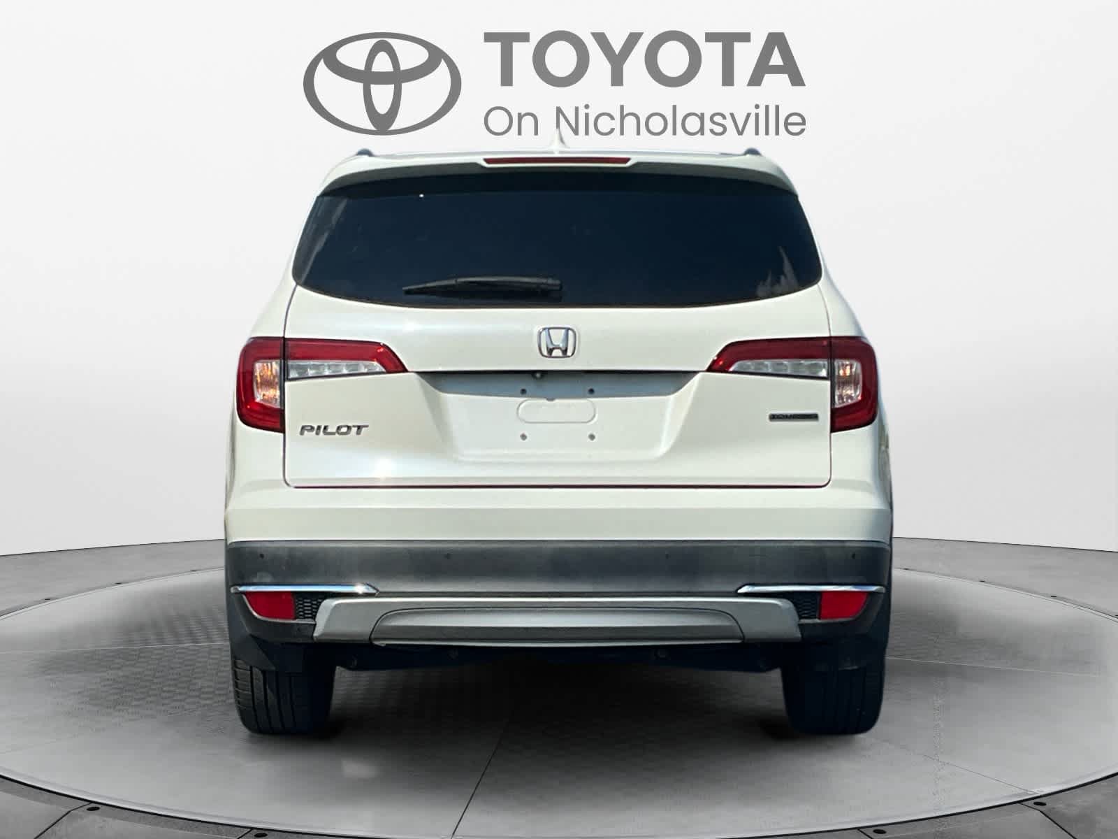Used 2019 Honda Pilot Touring image 4
