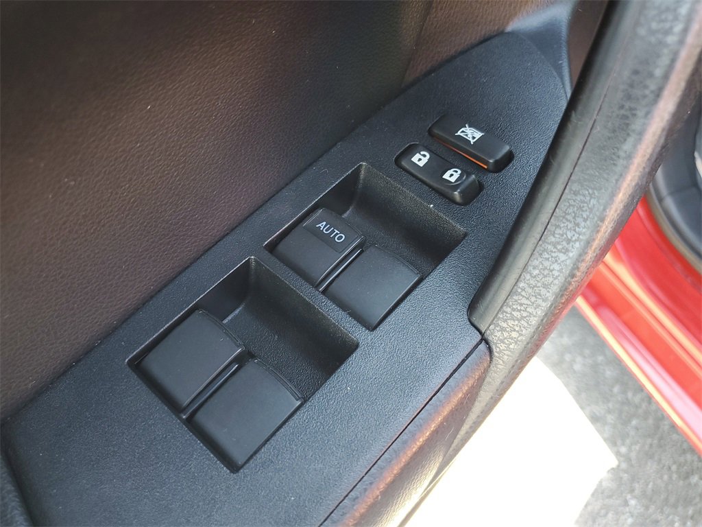 Used 2014 Toyota Corolla L image 17