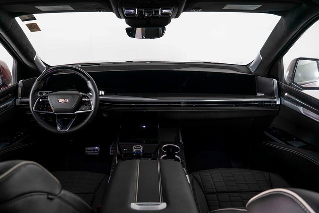 Used 2025 Cadillac Escalade V image 17