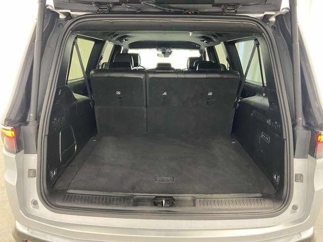 Used 2024 Jeep Wagoneer L Series II w/ Flexible Seating Group AWD/4WD image 21