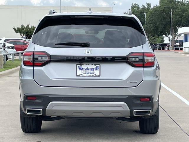 Used 2024 Honda Pilot Touring image 5