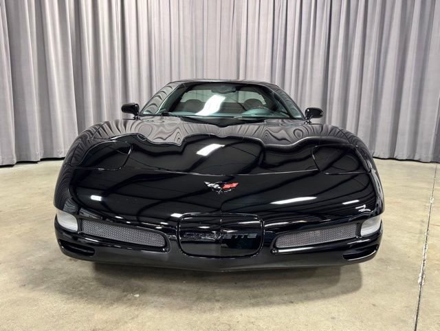 Used 2004 Chevrolet Corvette Z06 w/ Memory Package RWD image 2