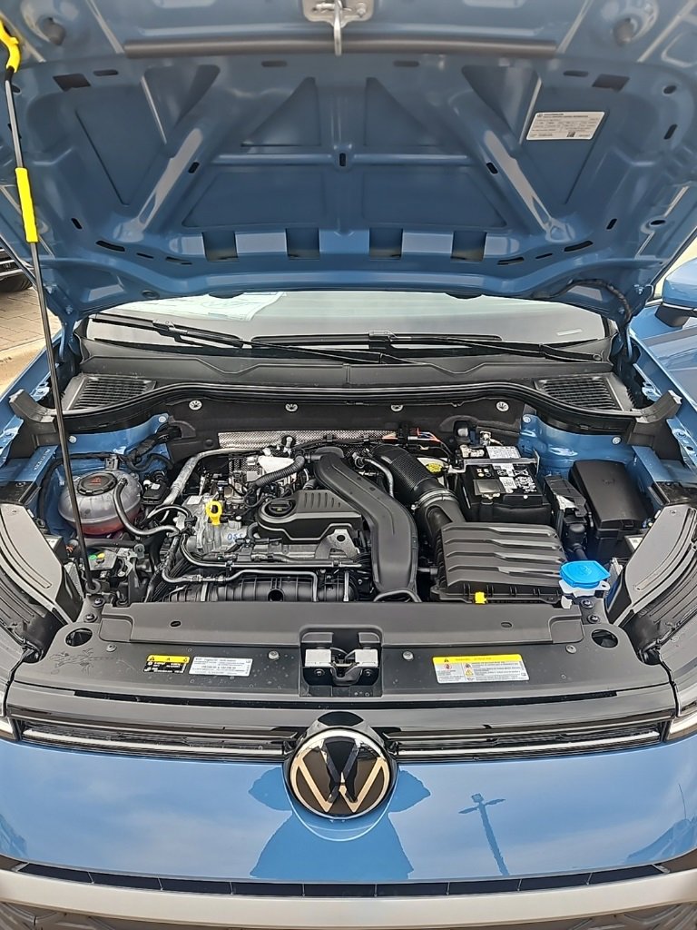 New 2026 Volkswagen Taos SE image 10