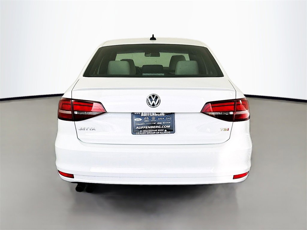 Used 2016 Volkswagen Jetta Sport image 6