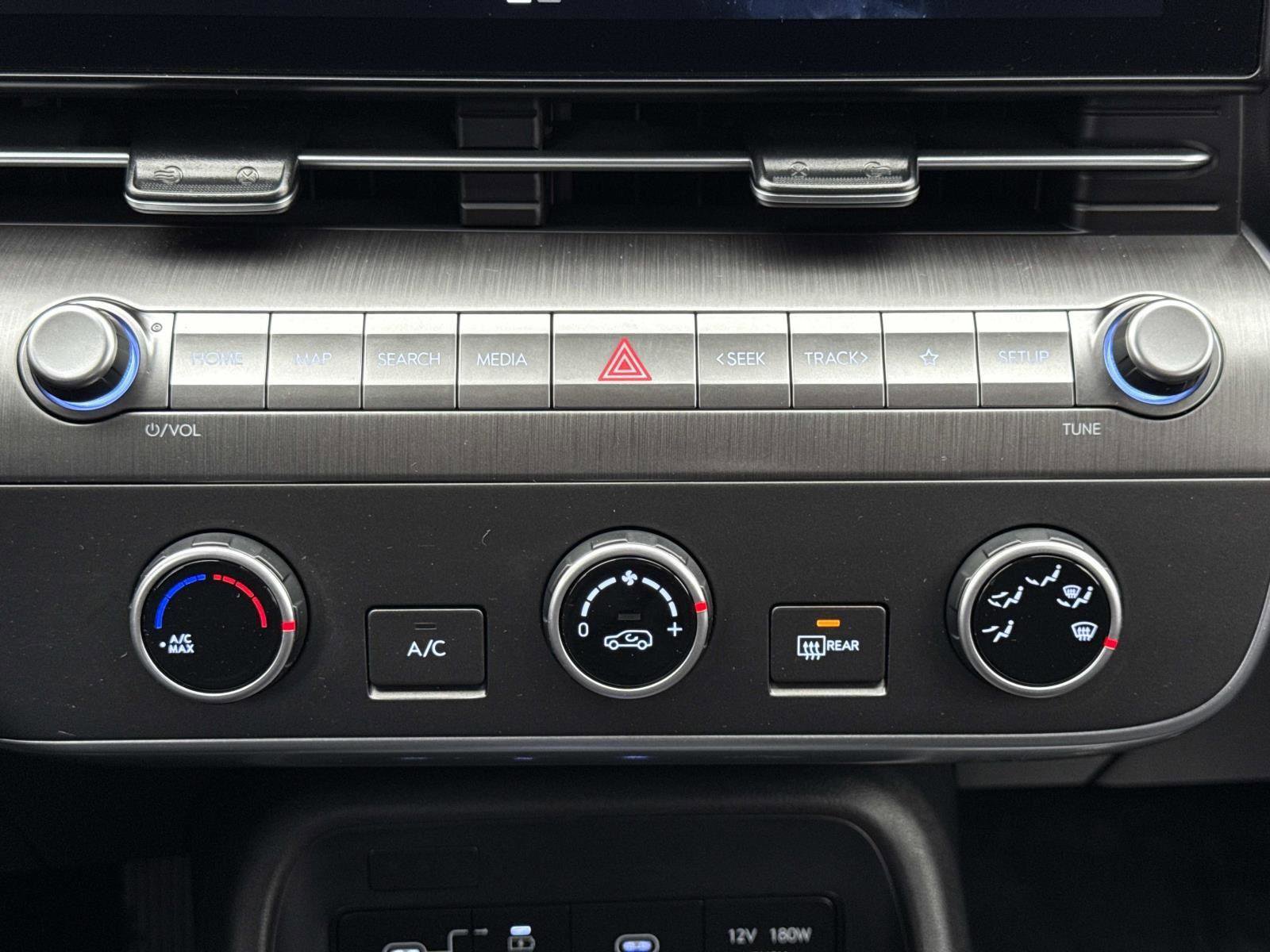 Certified 2024 Hyundai Kona SE image 6