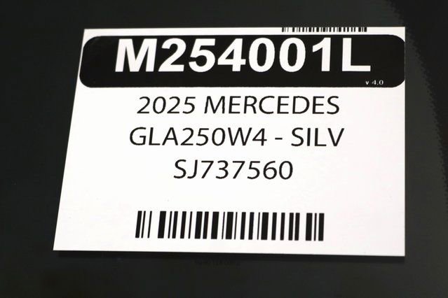 Certified 2025 Mercedes-Benz GLA 250 4MATIC image 33