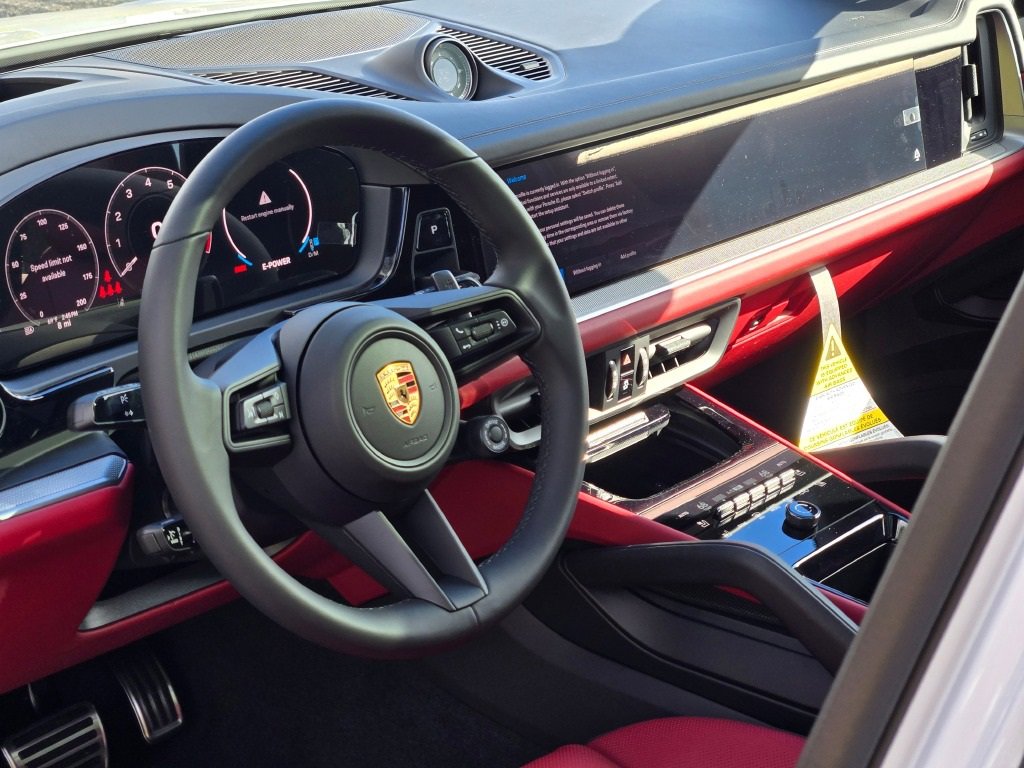 New 2026 Porsche Cayenne S image 4