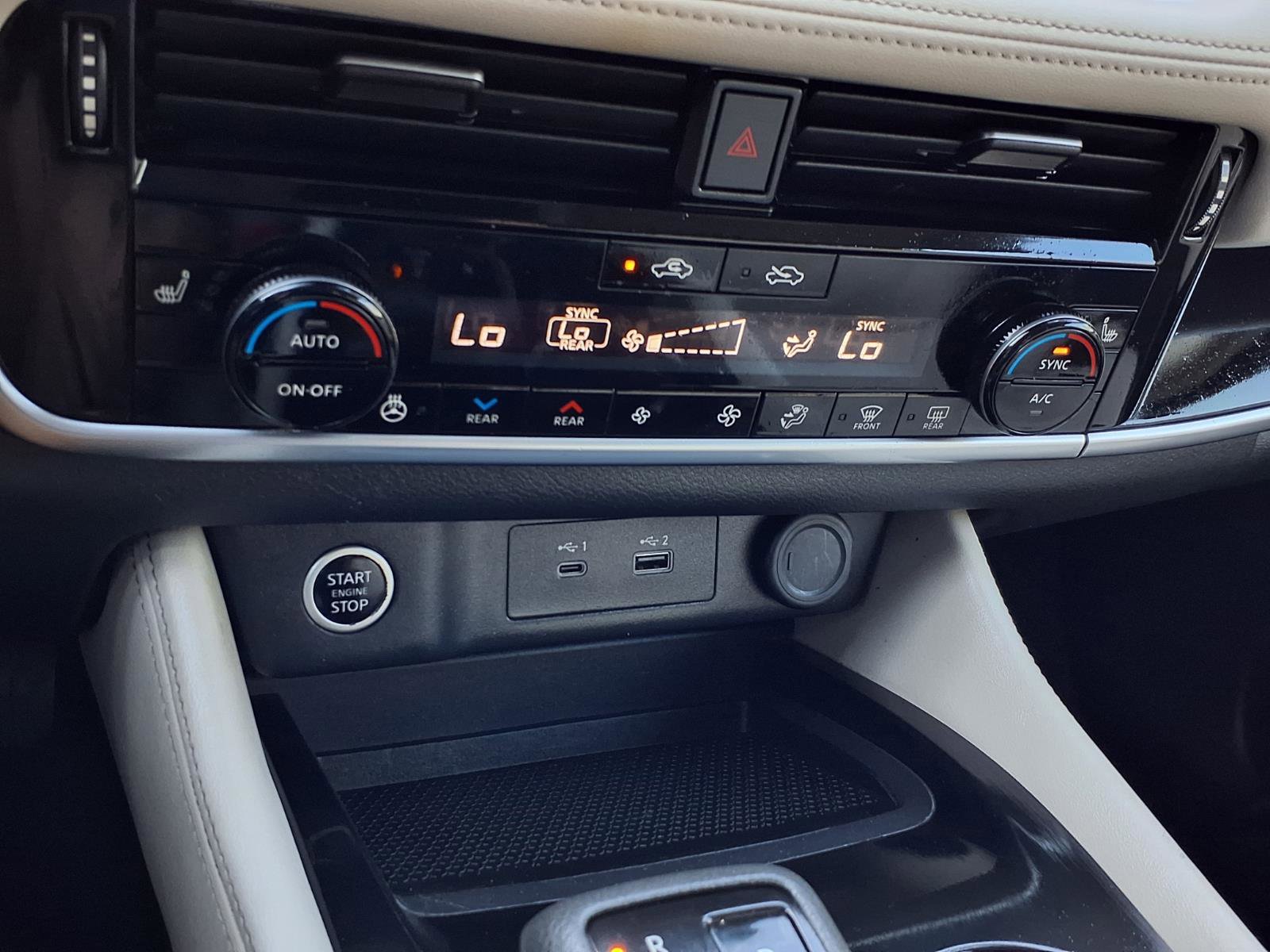 Used 2023 Nissan Rogue SL w/ SL Premium Package image 20