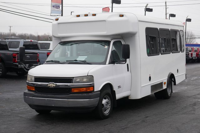 Used 2014 Chevrolet Express 4500 w/ Shuttle Bus Package image 5