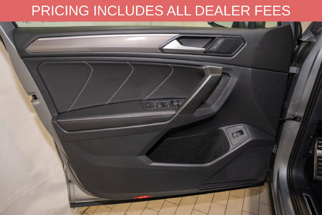 Used 2024 Volkswagen Tiguan SE R-Line AWD/4WD image 13