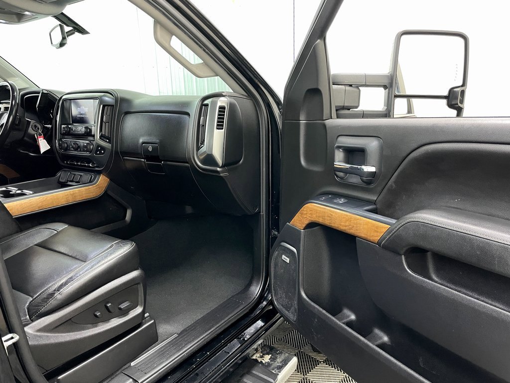 Certified 2019 Chevrolet Silverado 2500 LTZ w/ Duramax Plus Package image 39