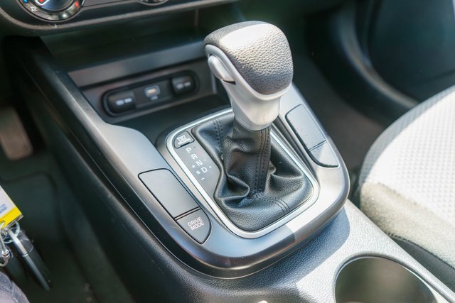 Used 2023 Kia Soul LX image 31