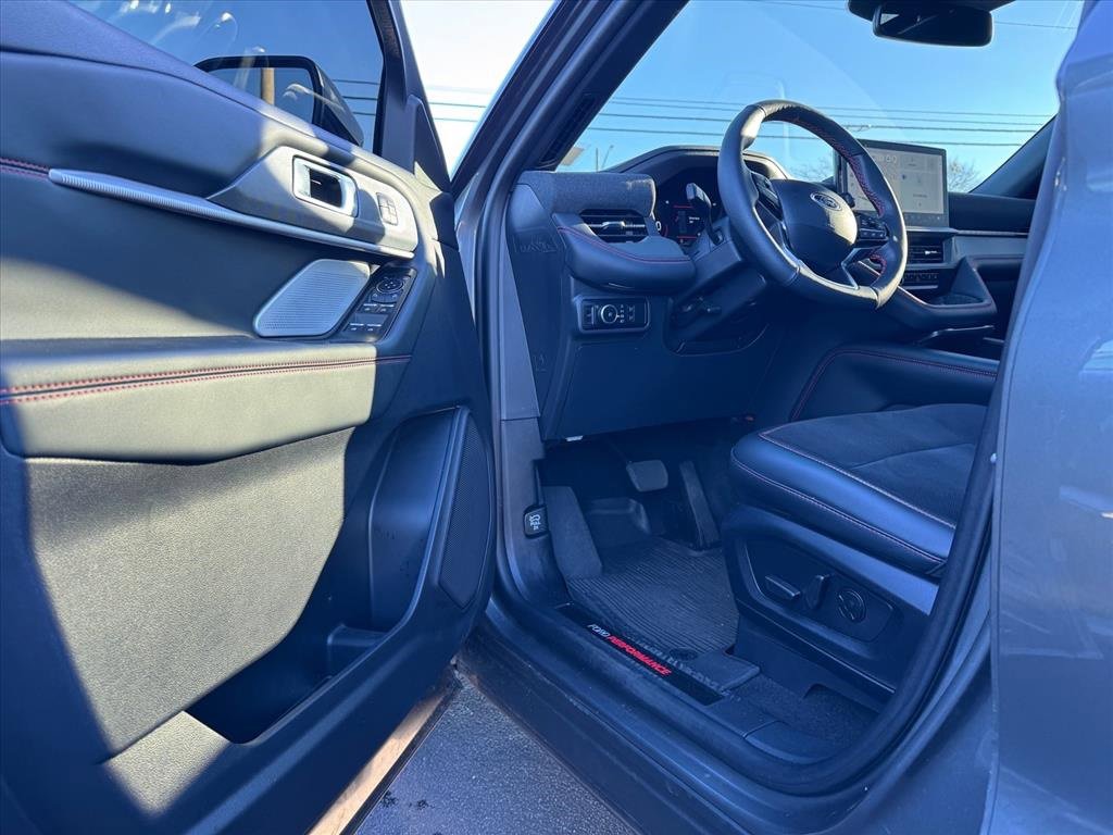 Used 2025 Ford Explorer ST w/ Sun And Sound Package image 16