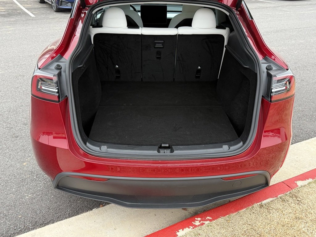 Used 2025 Tesla Model Y Performance image 31