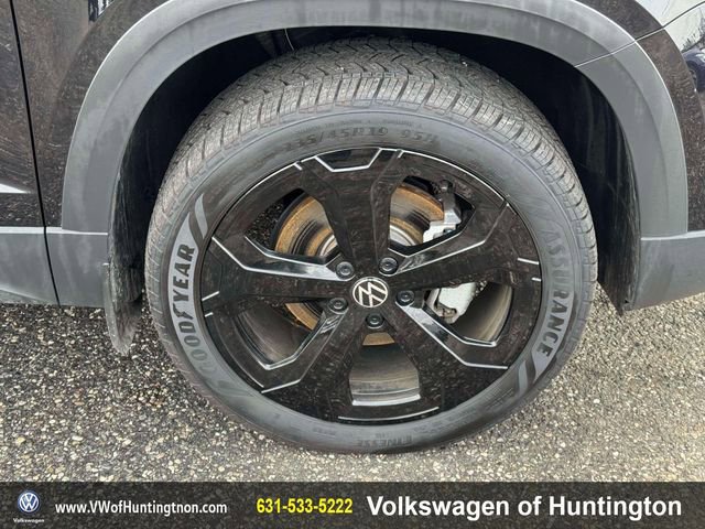 Certified 2025 Volkswagen Taos SE w/ Taos Adventure Package (SXB) image 10