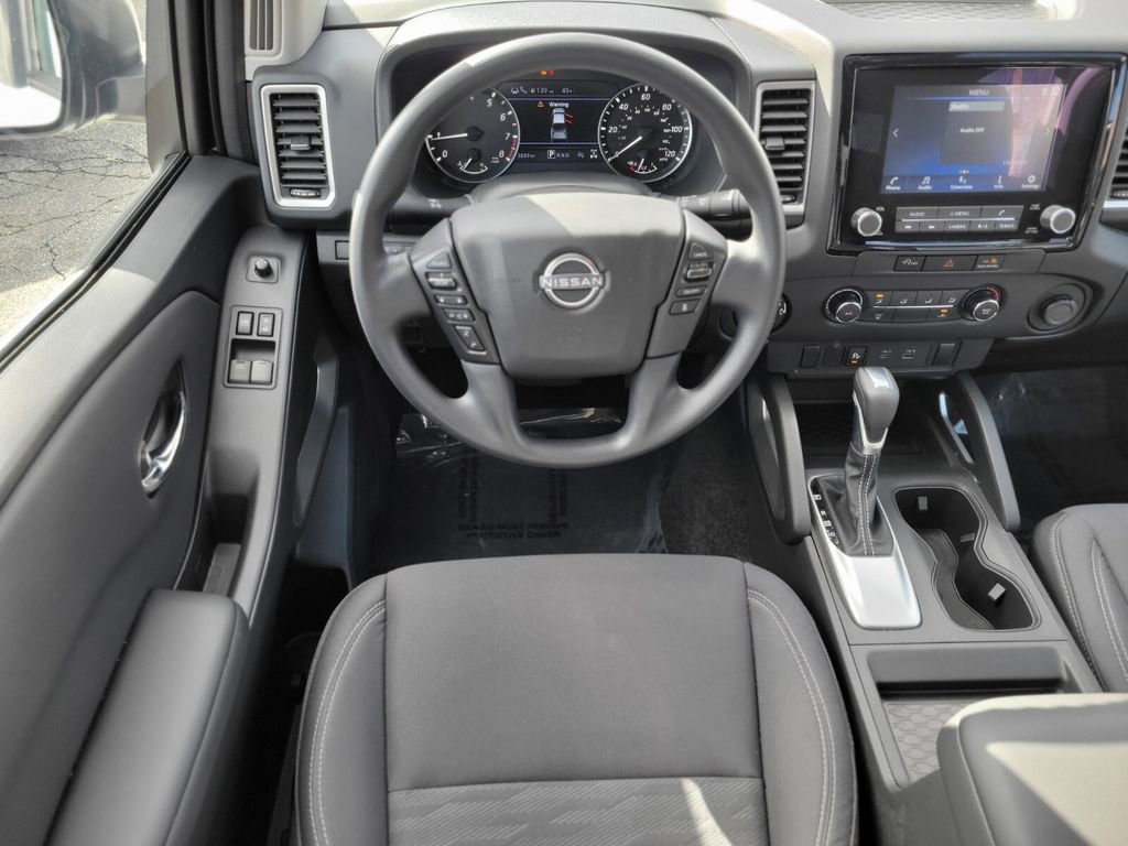 Used 2024 Nissan Frontier SV w/ Technology Package image 11