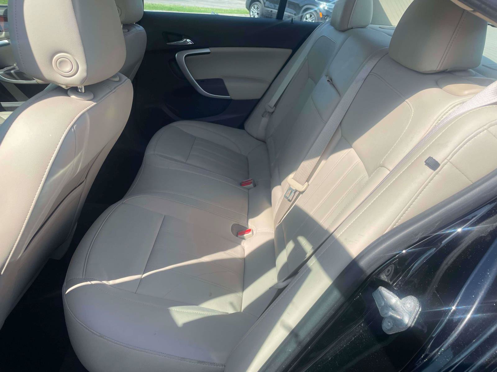 Used 2017 Buick Regal Sport Touring FWD image 6