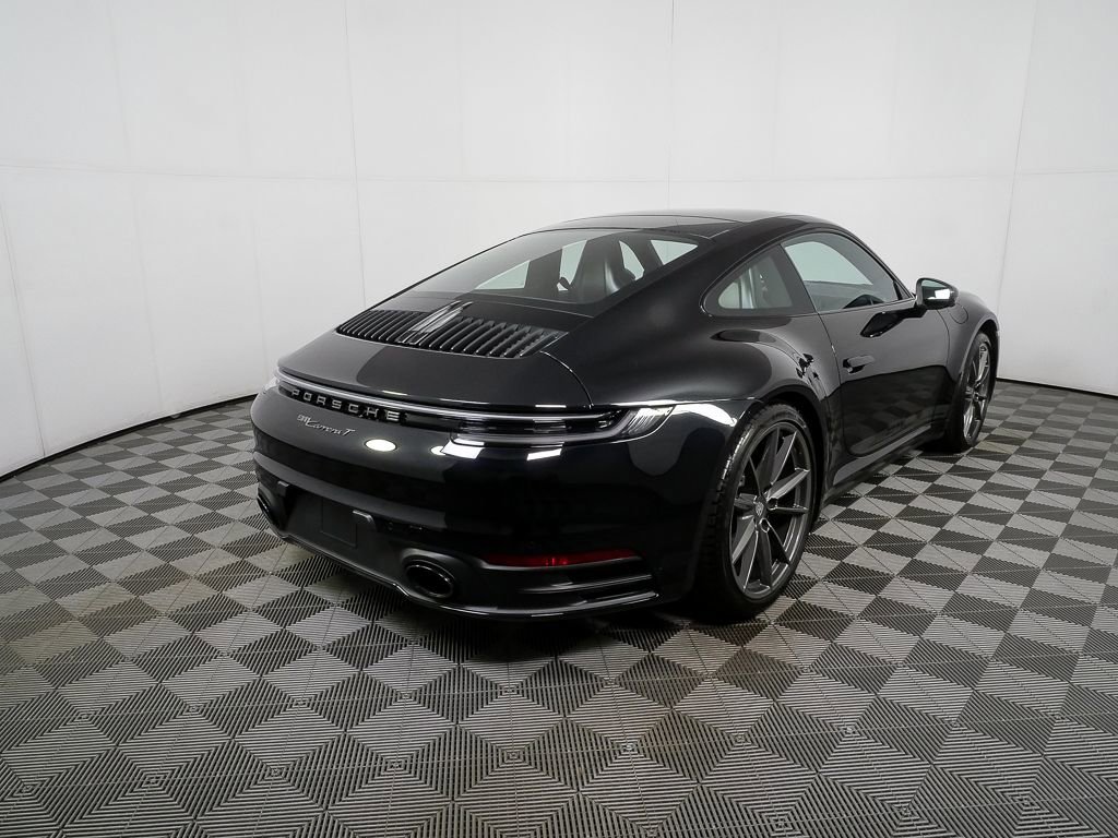 Used 2024 Porsche 911 Carrera T RWD image 28