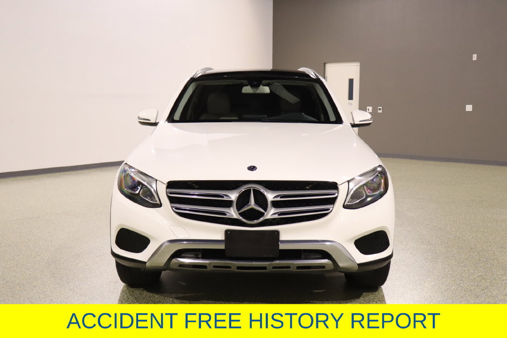 Used 2019 Mercedes-Benz GLC 300 4MATIC image 2