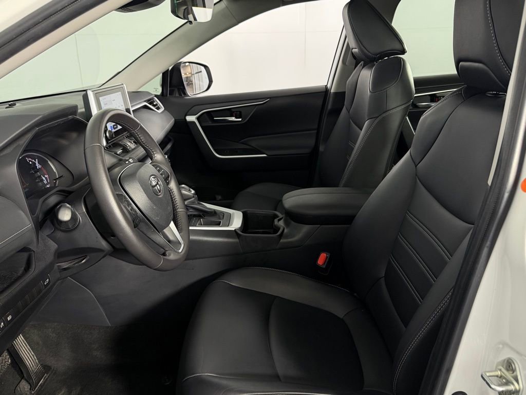 Used 2024 Toyota RAV4 XLE Premium image 19