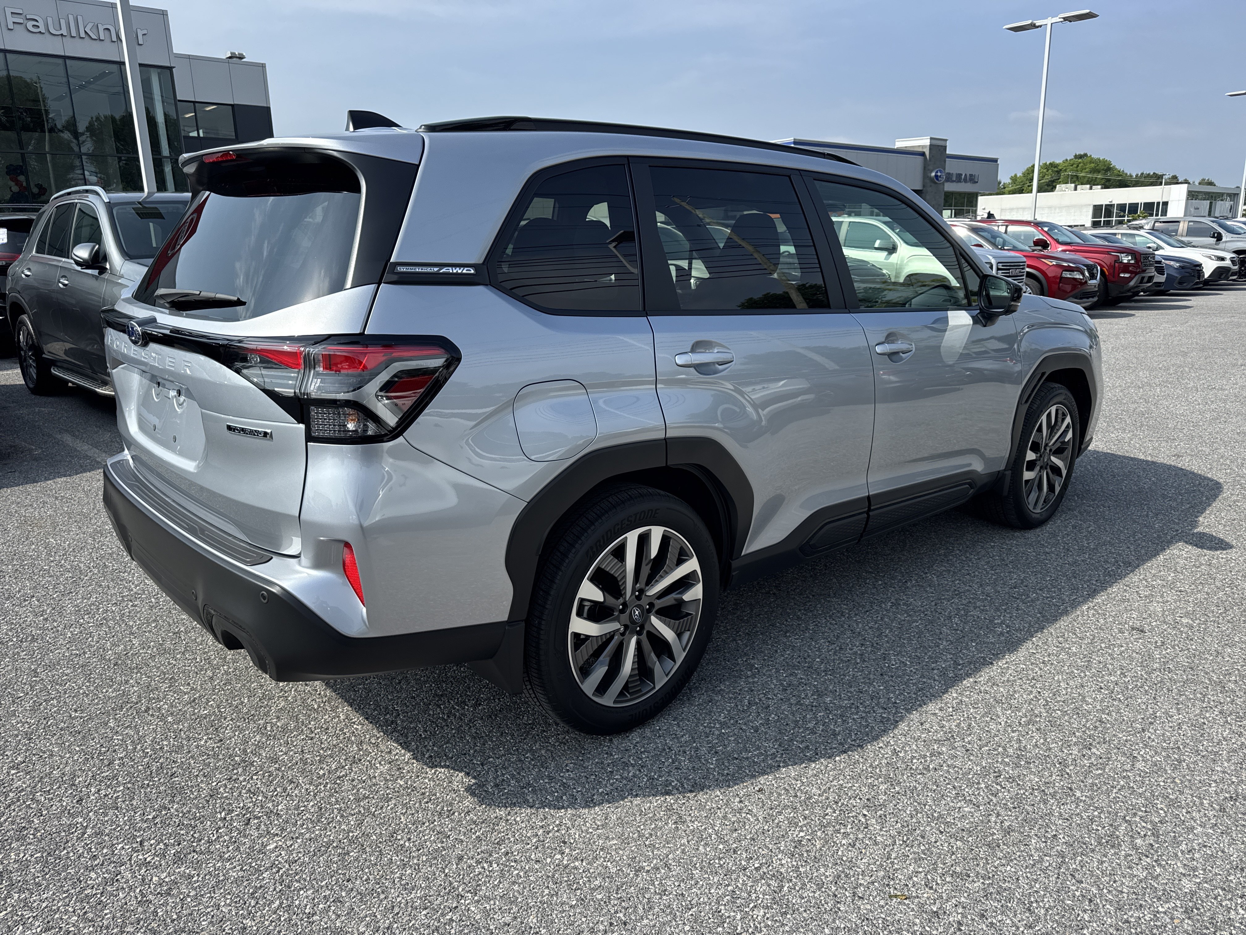 Used 2025 Subaru Forester Touring AWD/4WD image 32