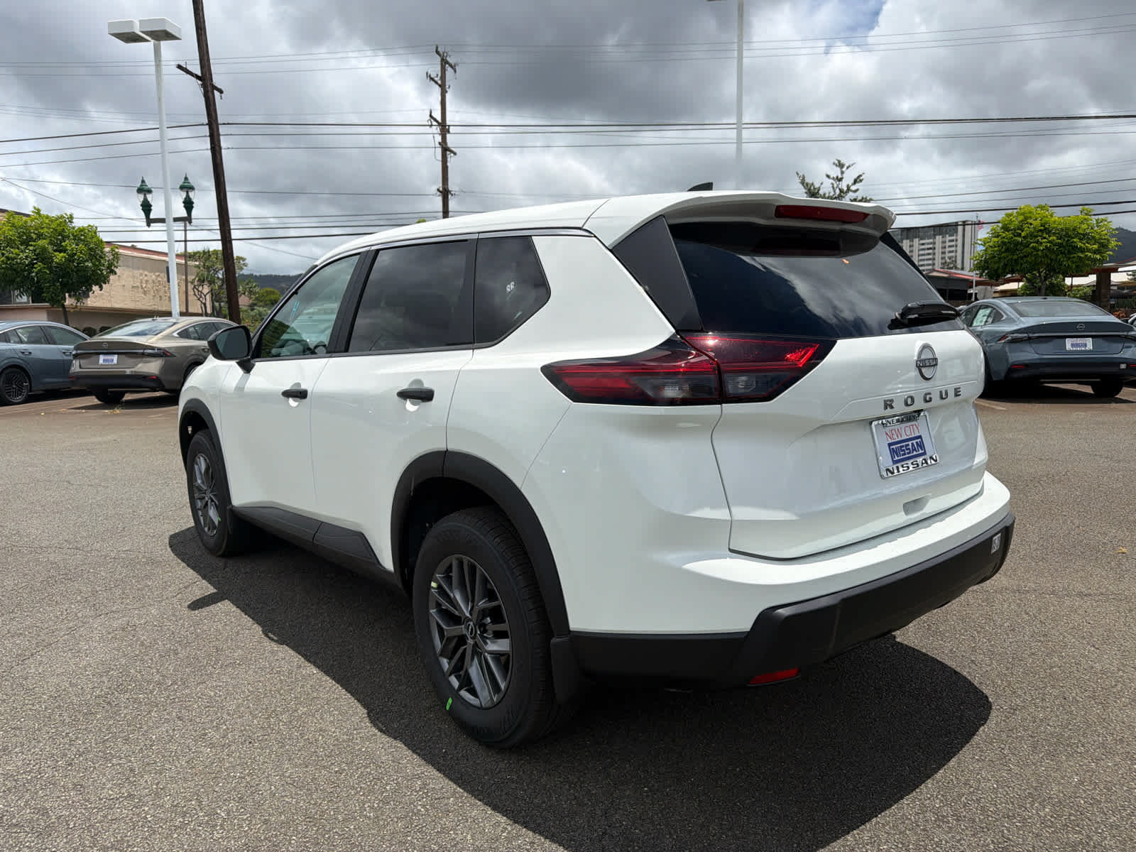 New 2026 Nissan Rogue S FWD image 4