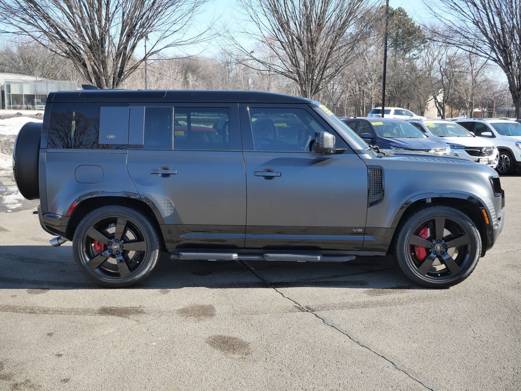 Used 2024 Land Rover Defender 110 Carpathian Edition image 11