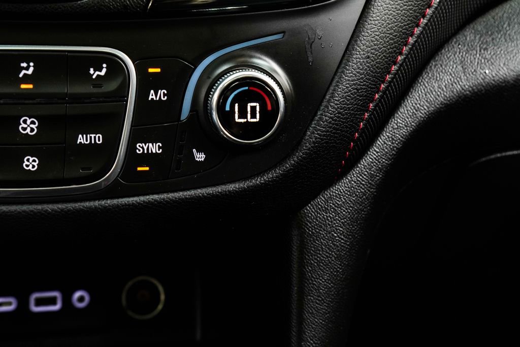 Used 2022 Chevrolet Equinox RS FWD image 30