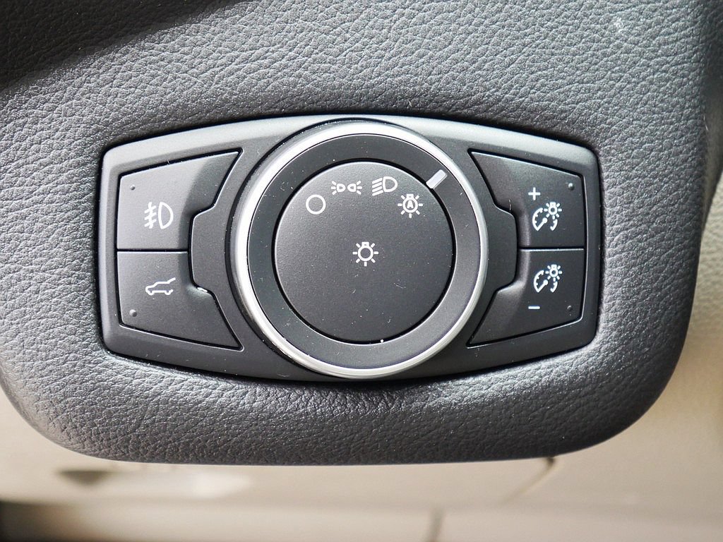 Used 2018 Ford Escape Titanium AWD/4WD image 28