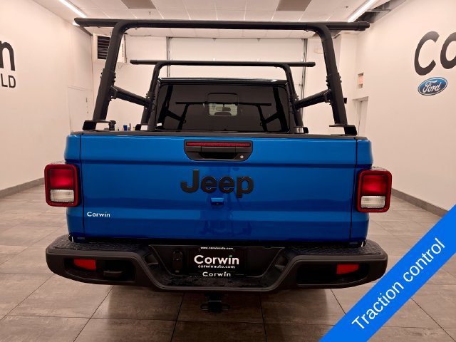 Used 2024 Jeep Gladiator Sport AWD/4WD image 4