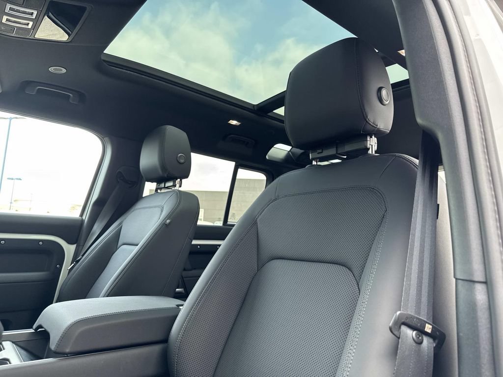 New 2026 Land Rover Defender 110 S AWD/4WD image 20