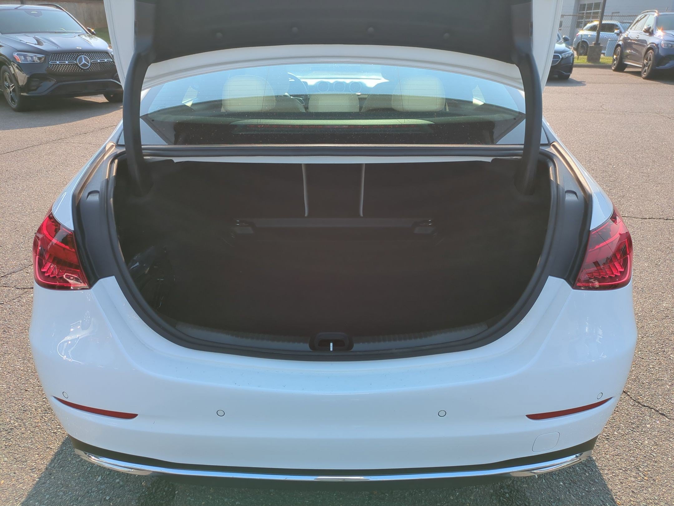 Used 2024 Mercedes-Benz C 300 4MATIC Sedan image 31