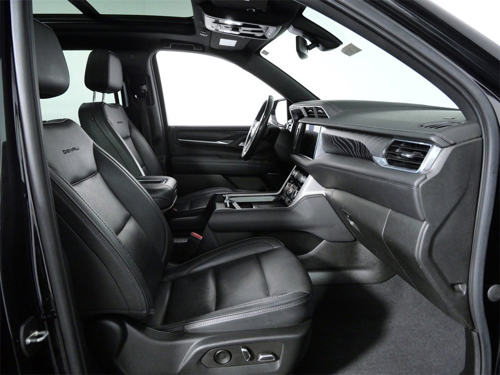 Used 2022 GMC Yukon XL Denali image 11