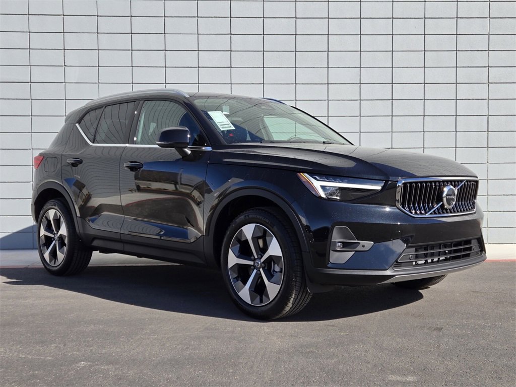 New 2025 Volvo XC40 B5 Plus w/ Protection Package Premier image 3