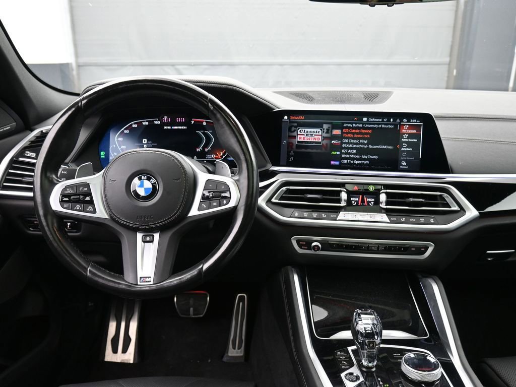 Used 2023 BMW X6 M50i w/ Premium Enhanced Package image 11