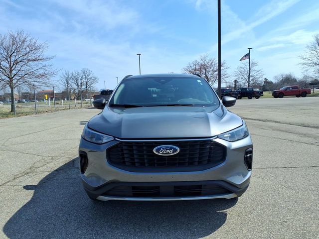 Certified 2025 Ford Escape ST-Line AWD/4WD image 2