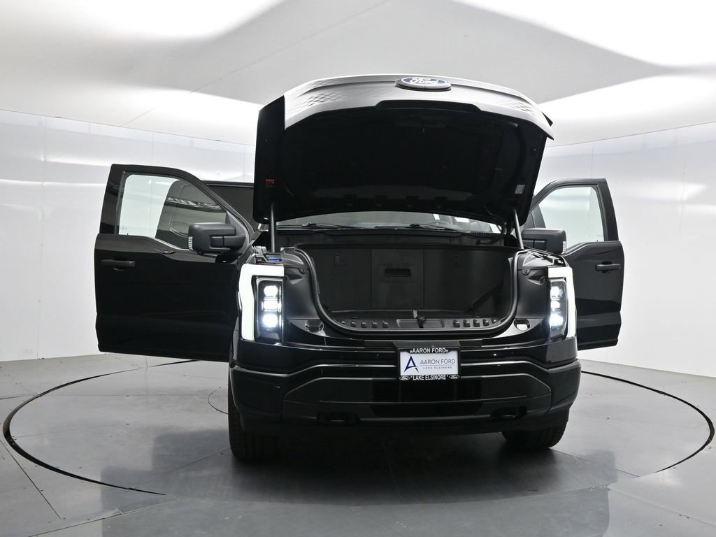 Used 2025 Ford F150 Lightning XLT image 35