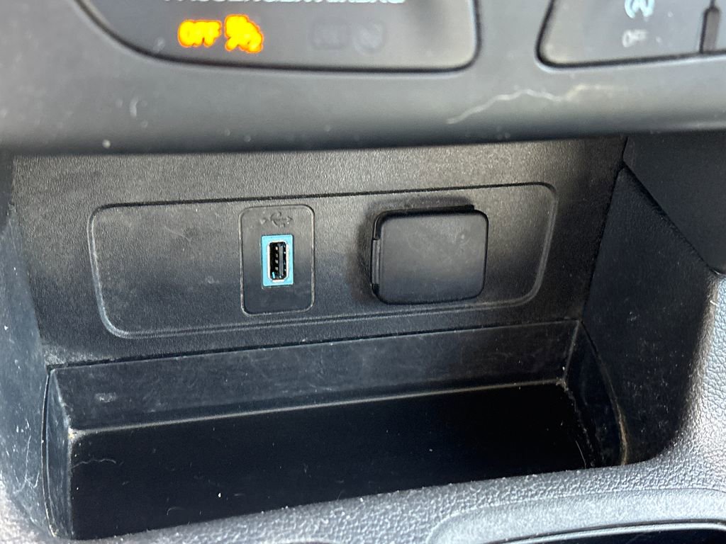 Used 2019 Ford Escape SEL image 18