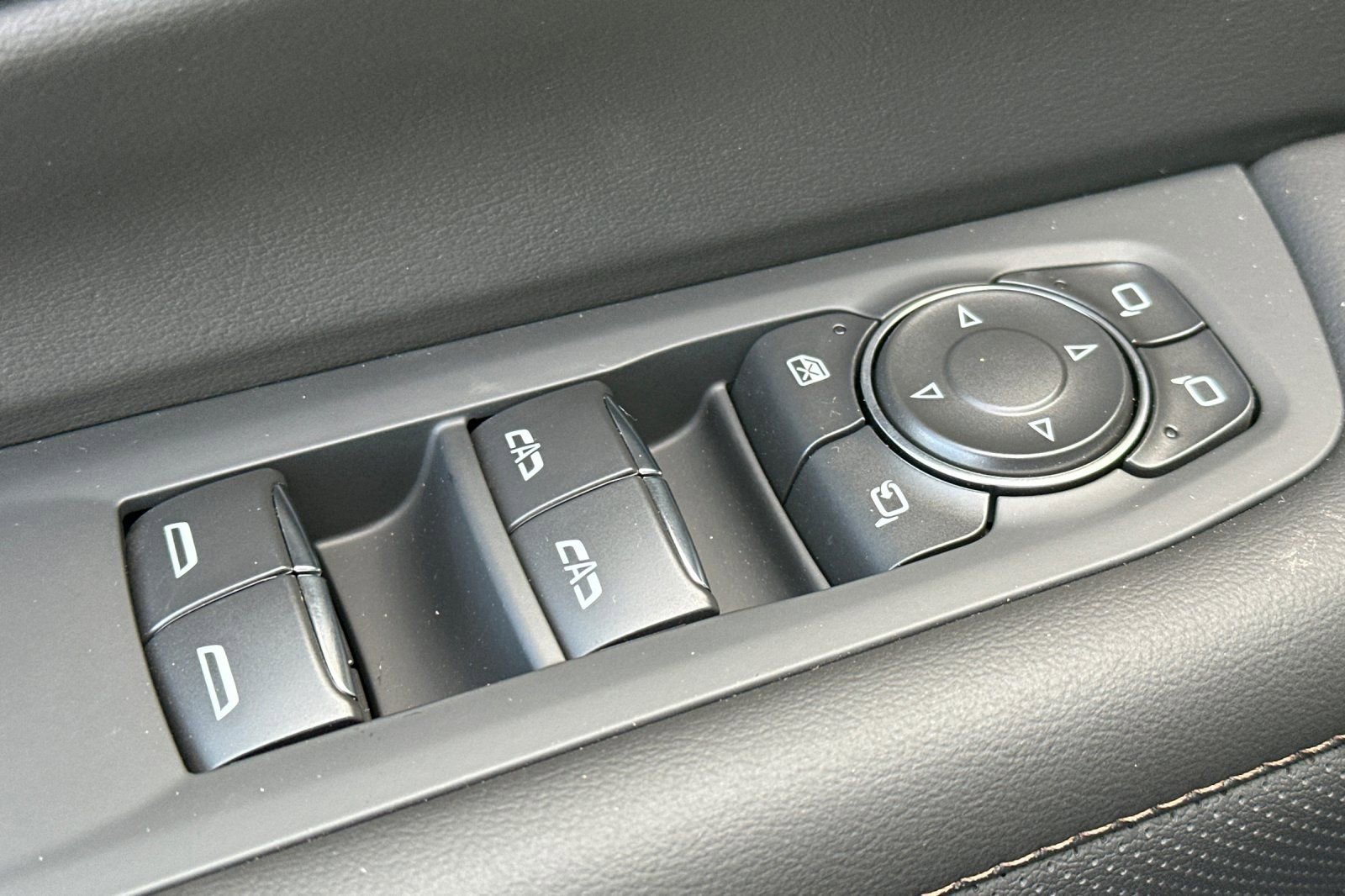 New 2026 Chevrolet Suburban High Country w/ LPO, Illumination Package image 12